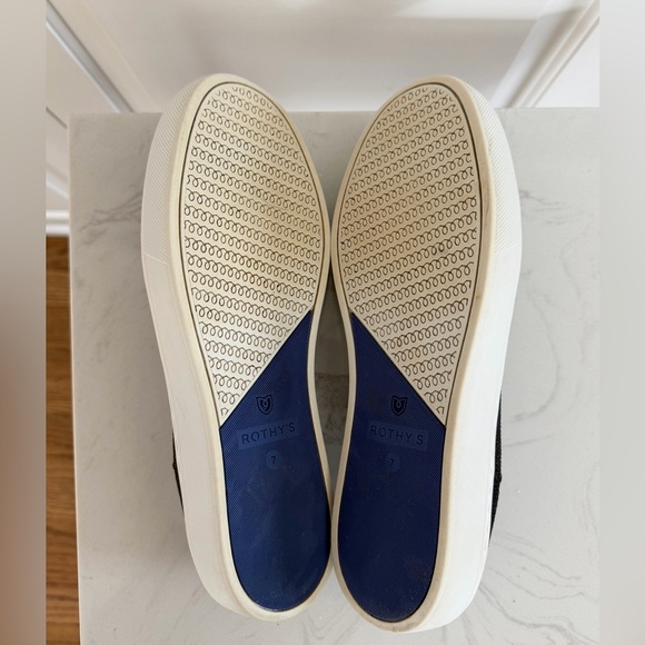 Rothy's The Original Slip On Sneaker in Black, Size 7 - Picture 14 of 16